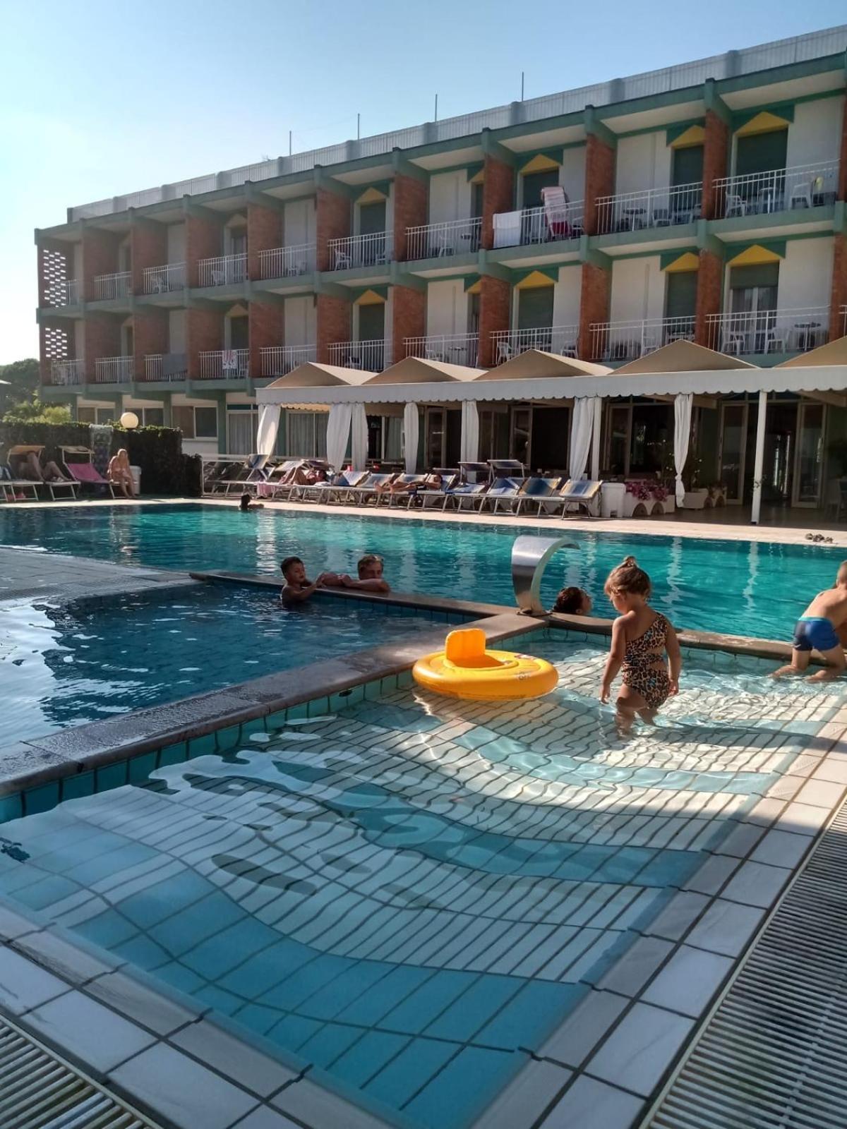 Hotel Palm Beach Lido di Jesolo Exterior photo